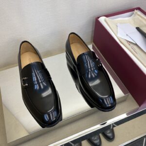 Formal leather shoes
