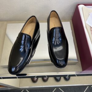 Formal leather shoes
