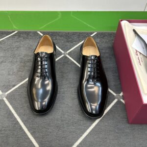 Formal leather shoes