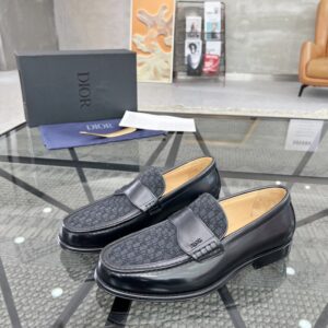 Male formal leather shoes with Italian leather