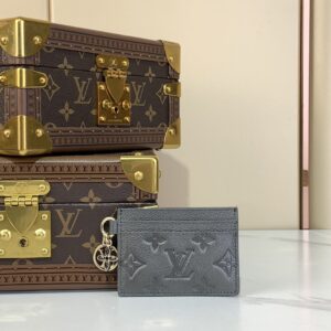 Charms Pocket Card Wallet Model M12178