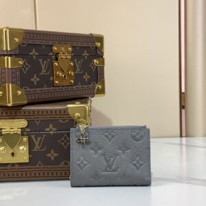 Lisa Slim Wallet Model M12536