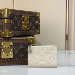 Lisa Slim Wallet Model M12536