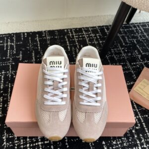 Flat slip-on shoe with crepe sole summer style