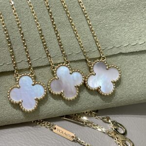 White flower necklace