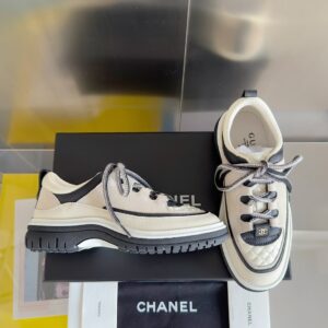 Chanel 25C mid heel shoes