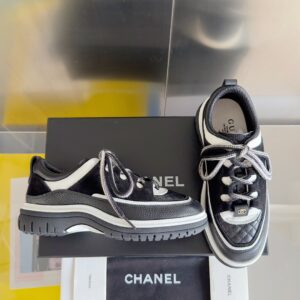 Chanel 25C mid heel shoes