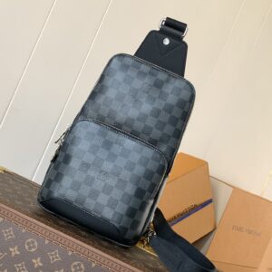 Louis Vuitton Avenue single shoulder chest bag