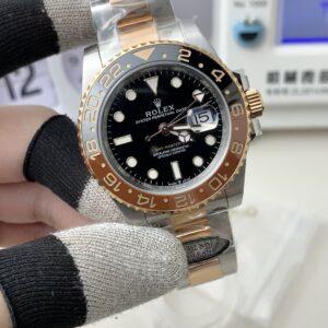 Clean Green Sapphire Ring 3285 movement