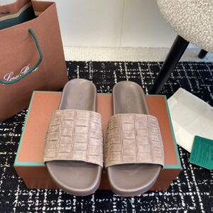 Loro Piana Spring Early Collection Slides