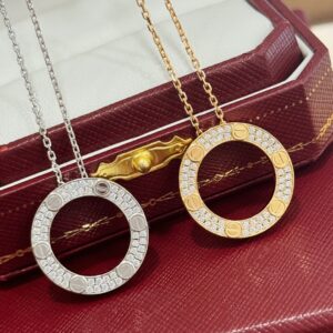 Classic star necklace