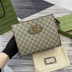 Handbag model 621890 尺寸：25.5*20.5*6cm