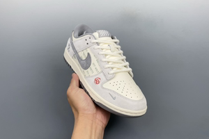 Nike SB Dunk Low OFF