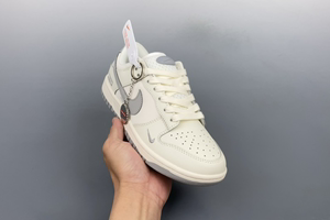 Nike SB Dunk Low