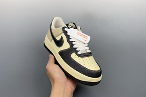 Nike Air Force 1 Low