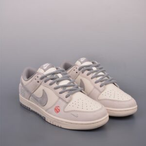 Nike SB Dunk Low Bear Collaboration Original Factory
