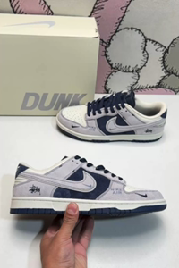 Nike Dunk Low SB sneakers