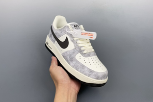 Nike Air Force 1 Low