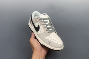 Nike SB Dunk Low Stussy Collaboration