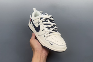 Nike SB Dunk Low North Face Deconstructed Lacing