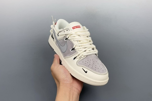 Nike SB Dunk Low Stüssy deconstruct pull tab sneakers