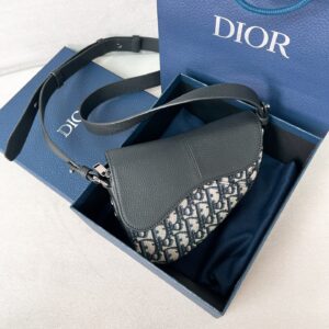 Mini saddle bag with oblique black print