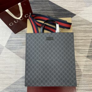 Shopping bag with GG Supreme canvas