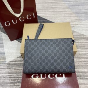 Hand bag with GG Supreme fabric