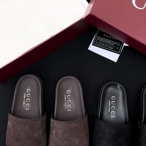 Gucci flat leather sole sandals