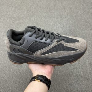 Adidas Yeezy Boost 700 Utility Black Low Top