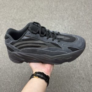 Adidas Yeezy Boost 700 V2 Vanta Low Top