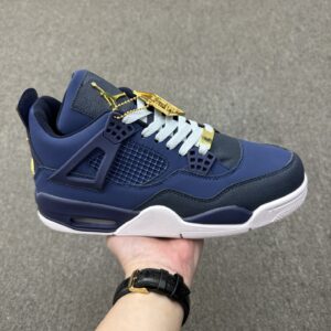 Air Jordan 4 PE UNC Sneaker