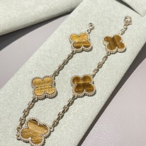 Five flower bracelet