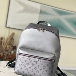 Discovery small backpack with Taigarama leather