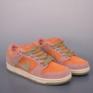 Nike SB Dunk Low Sneaker