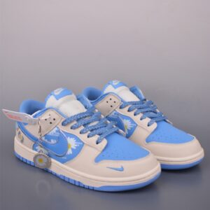 Nike SB Dunk Low Small Violet Sneaker