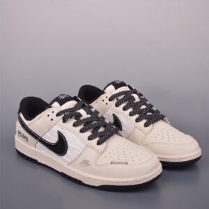 Nike SB Dunk Low Srussy Sneaker