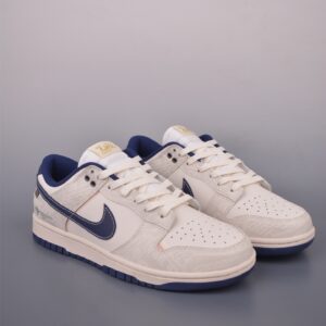 Nike SB Dunk Low Just Do It Sneaker