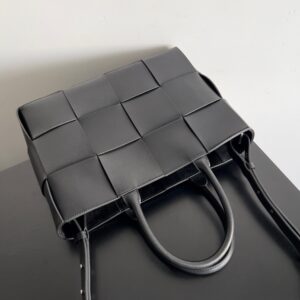 Product with details available