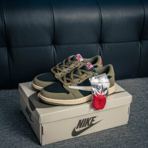 Air Jordan 1 model DM7866 color 002 available in multiple sizes