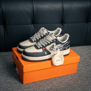 Air Force 1 sneaker with built-in air cushion and original materials