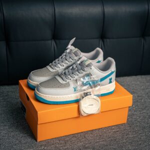 Air Force 1 sneaker with built-in air cushion and original materials
