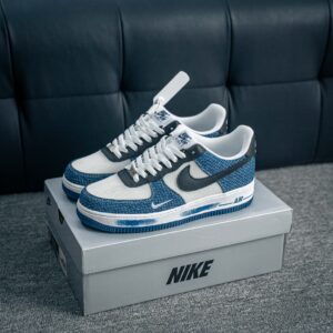 Air Force 1 sneaker with built-in air cushion and original materials