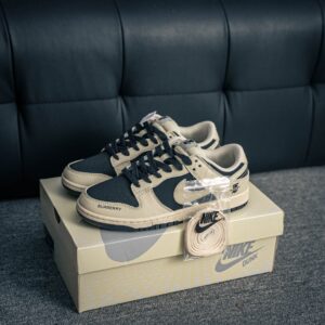Nike Dunk standard performance footwear