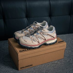 XT-QUEST Salomon running shoes