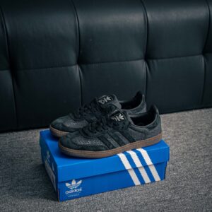 Adidas Samba OG streetwear sneakers